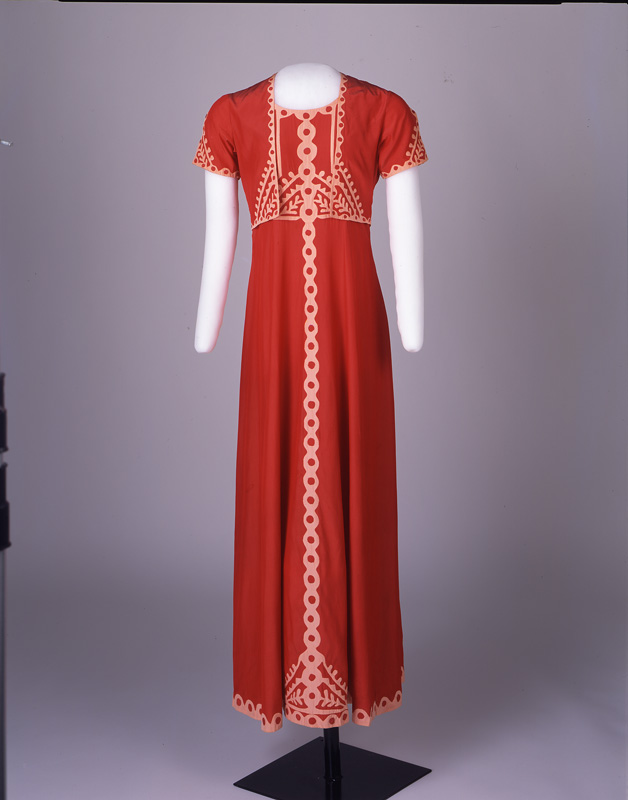 Dress, ca 1930 Silk with zipper, length approx. 53 1/4 inches Cat. 7